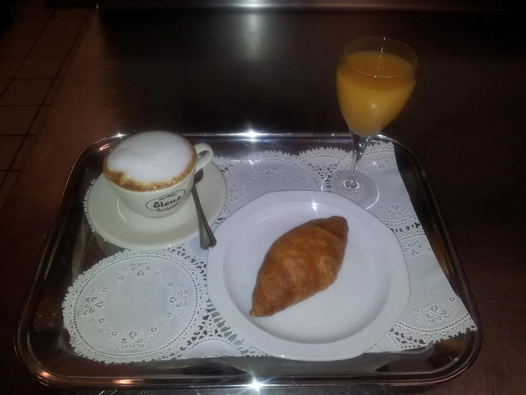 ***  Hotel Centro インペリア イタリア